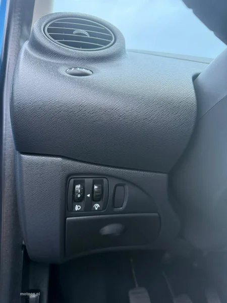 Renault Twingo II 16