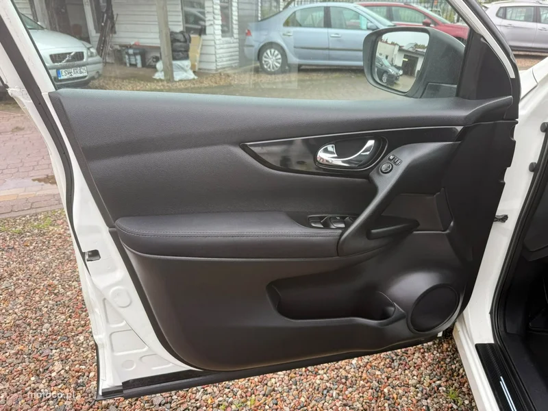 Nissan Qashqai 11