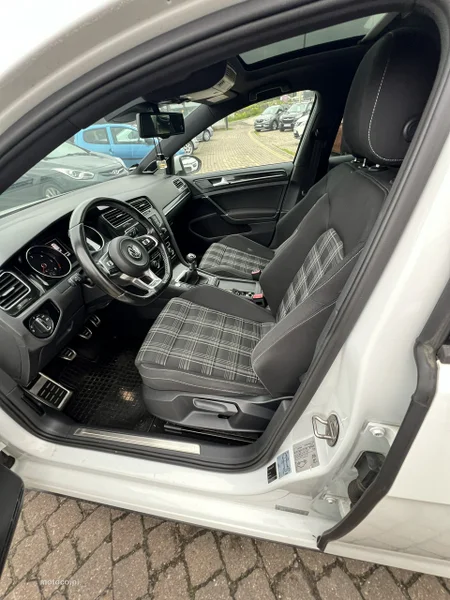 Volkswagen Golf Alltrack 13