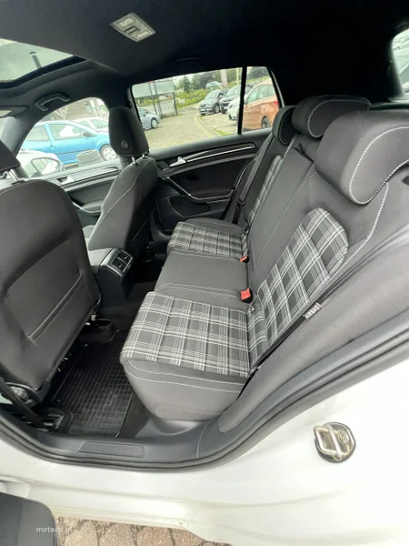 Volkswagen Golf Alltrack 9