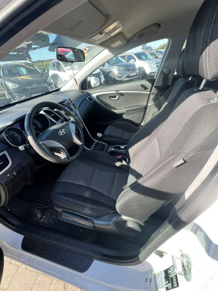 Hyundai i30 12