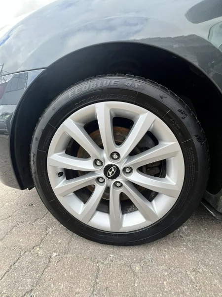 Hyundai i40 12