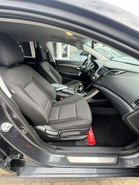 Hyundai i40 10