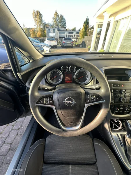 Opel Astra J 12