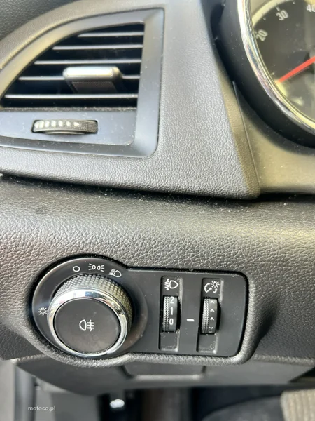 Opel Astra J 22