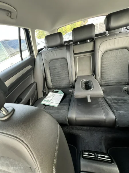 Volkswagen Passat Variant B8 27
