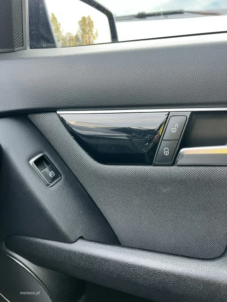 Mercedes-Benz Klasa C W204 C 220 17