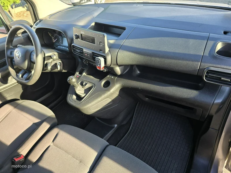 Toyota Proace City 11