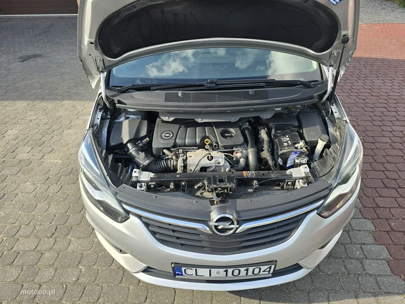 Opel Zafira C Tourer 28