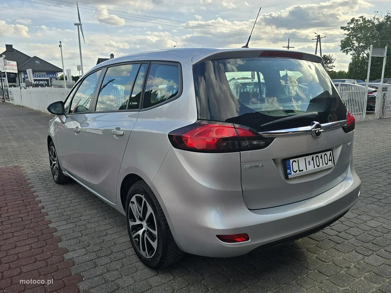 Opel Zafira C Tourer 6