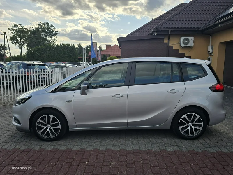 Opel Zafira C Tourer 7