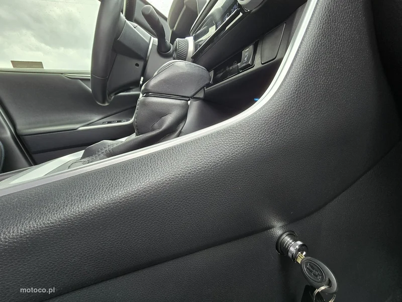 Toyota RAV 4 XA50 26