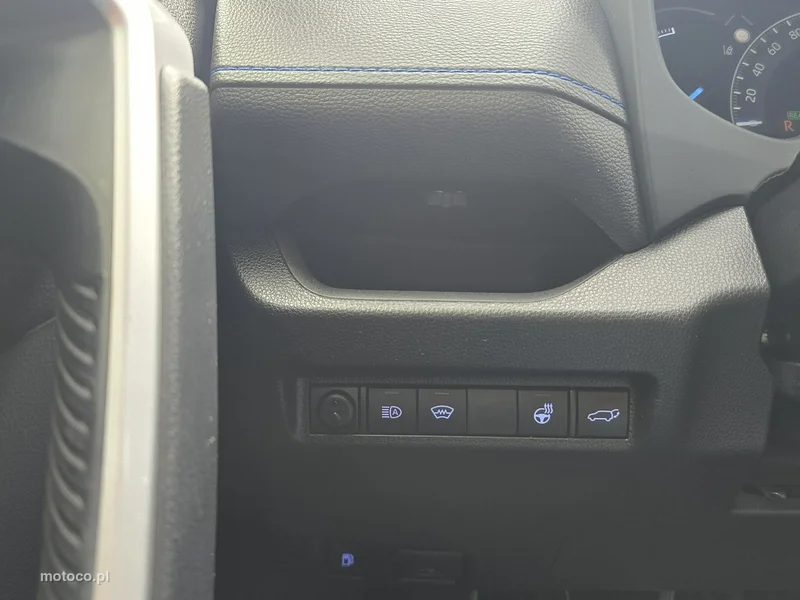 Toyota RAV 4 XA50 30