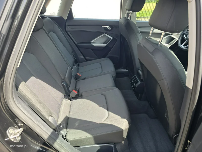 Audi Q3 F3 12