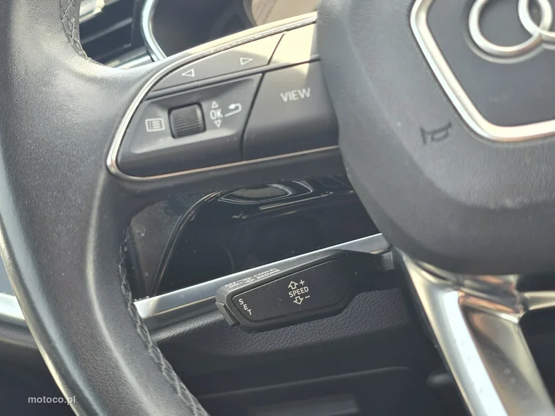 Audi Q3 F3 17