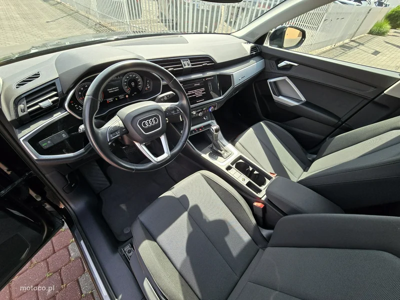 Audi Q3 F3 10