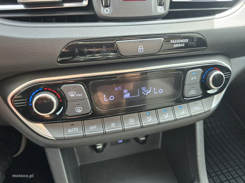 Hyundai i30 19
