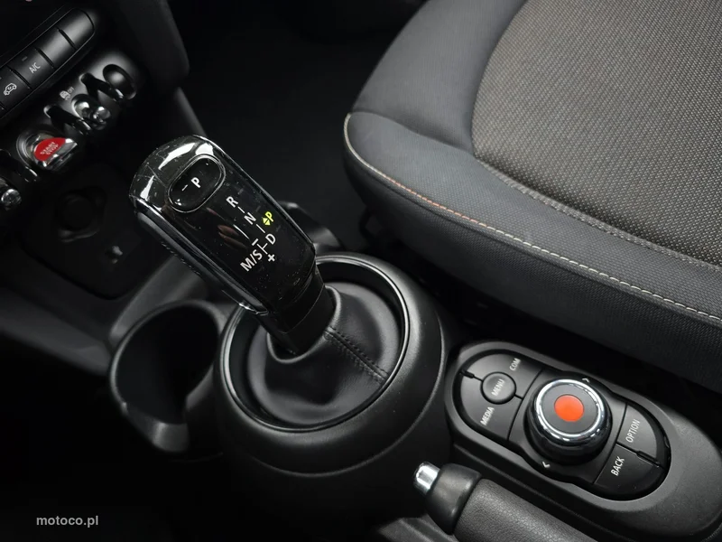 MINI Cooper 24
