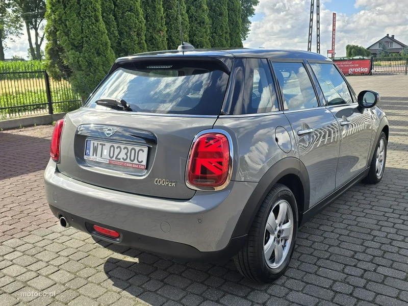 MINI Cooper 5