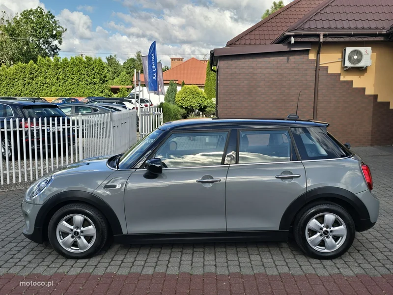 MINI Cooper 8