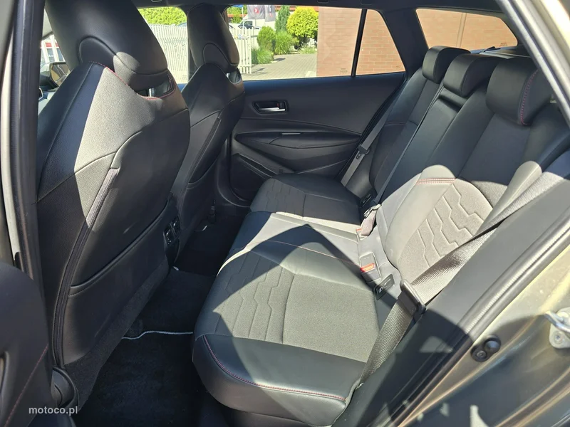 Toyota Corolla E210 14