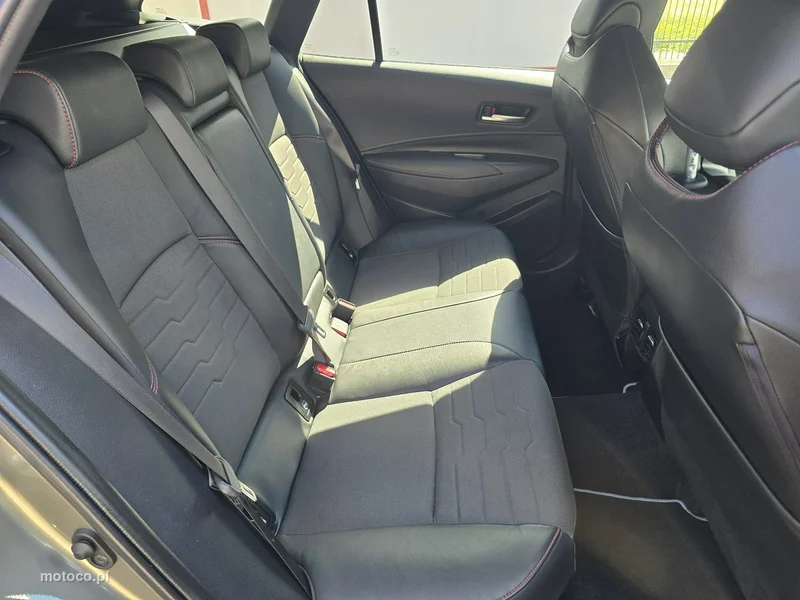 Toyota Corolla E210 15