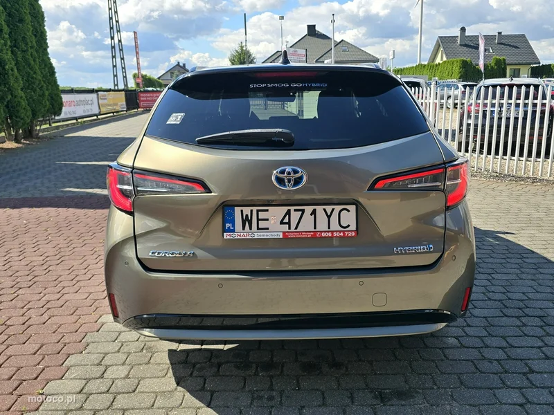 Toyota Corolla E210 6