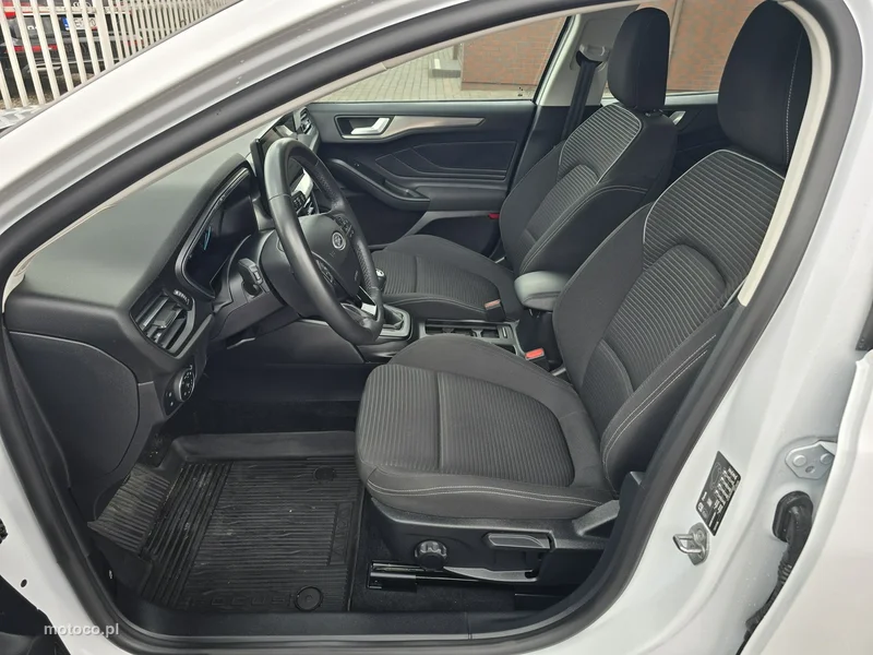 Ford Focus IV 10
