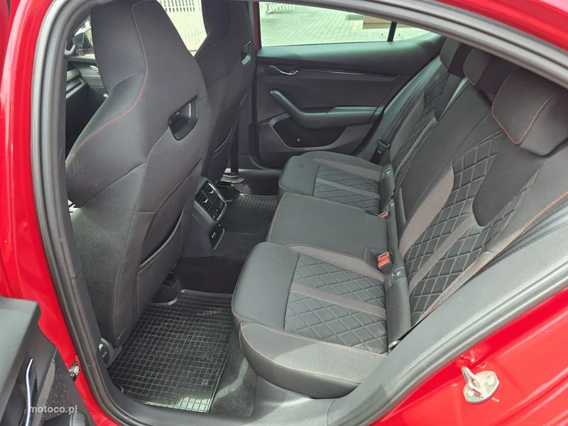 Skoda Octavia IV 12