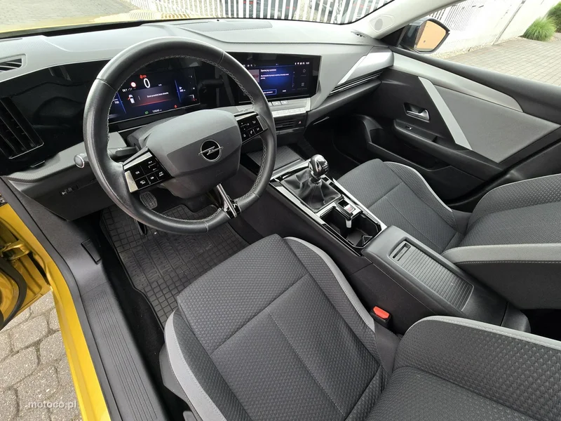 Opel Astra L 12