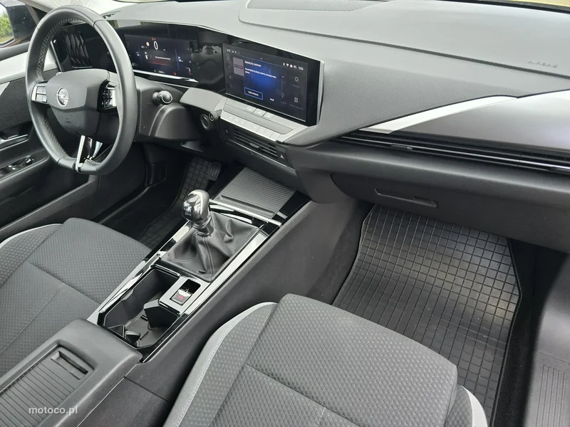 Opel Astra L 16