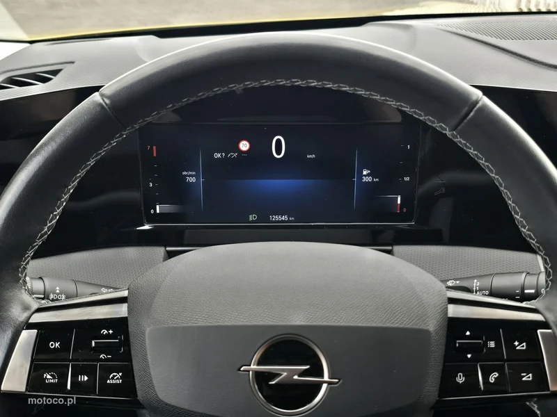 Opel Astra L 25