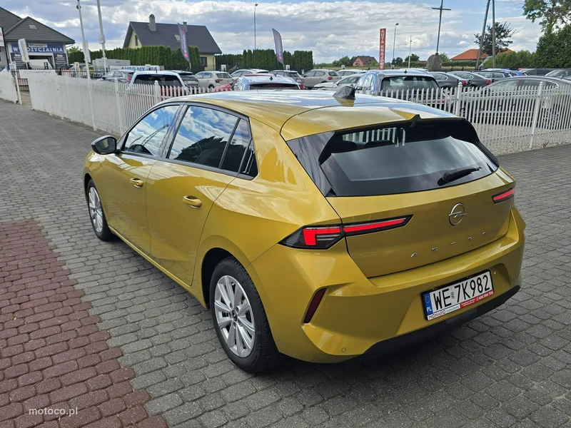 Opel Astra L 7