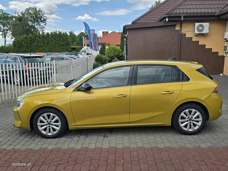 Opel Astra L 8