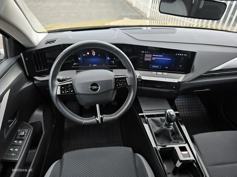 Opel Astra L 9
