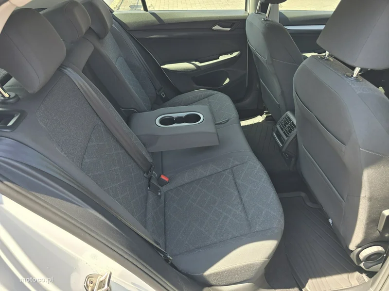 Volkswagen Golf VIII 15