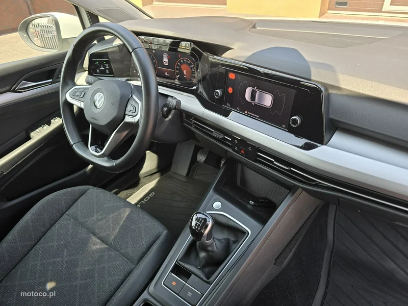 Volkswagen Golf VIII 16