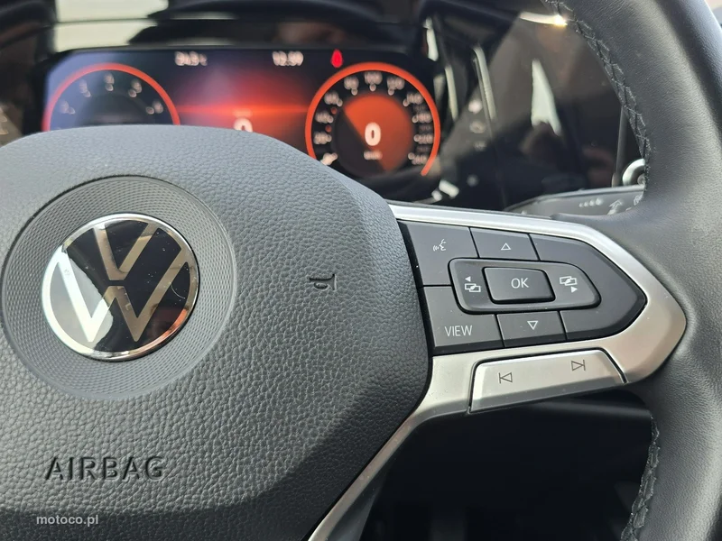 Volkswagen Golf VIII 21