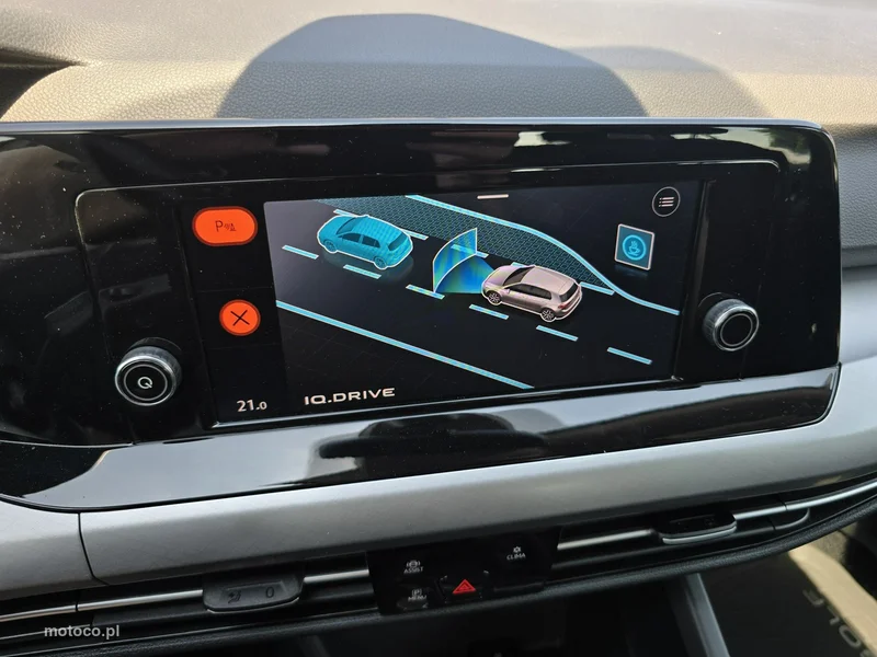 Volkswagen Golf VIII 25