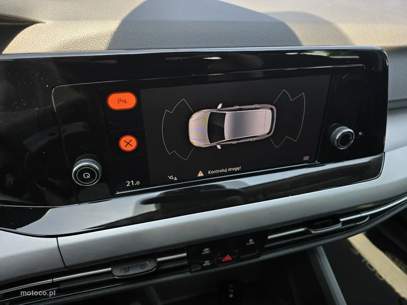 Volkswagen Golf VIII 27