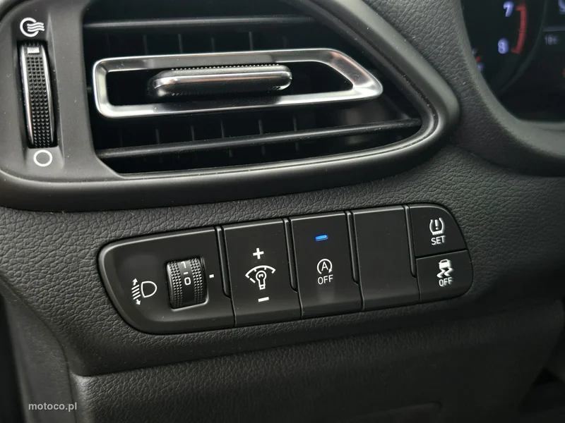 Hyundai i30 24