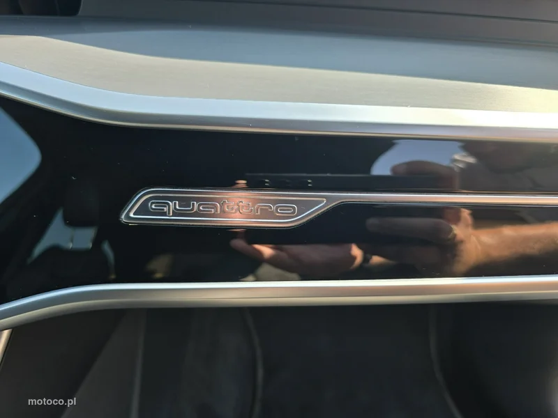 Audi A6 C8 29