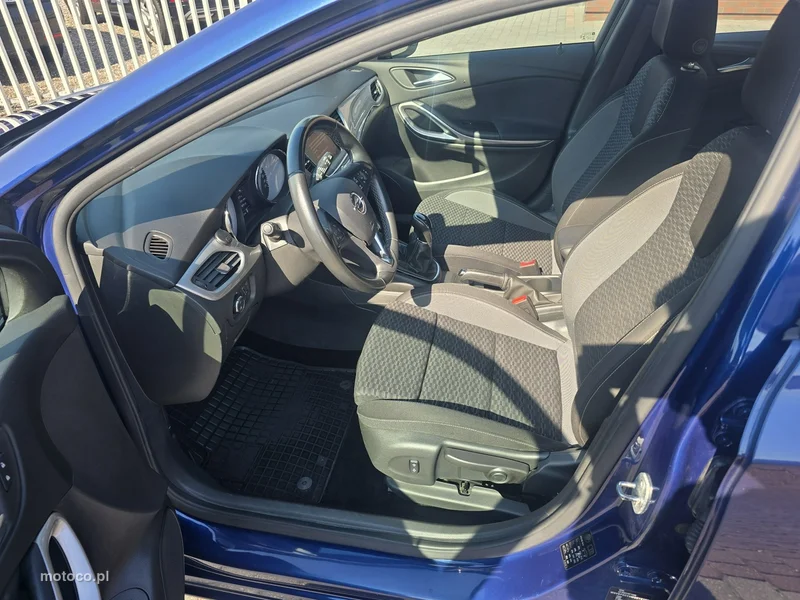 Opel Astra K 8