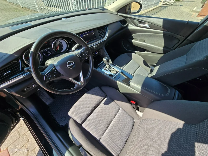 Opel Insignia B 11