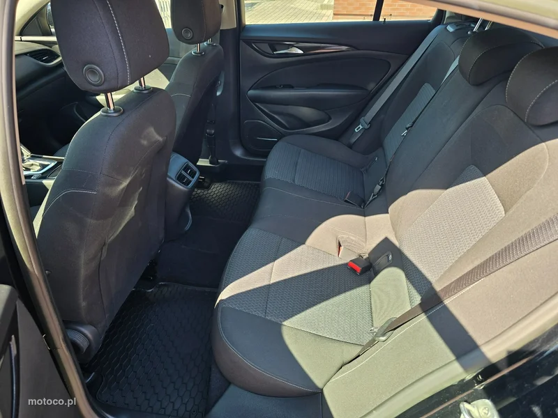 Opel Insignia B 14