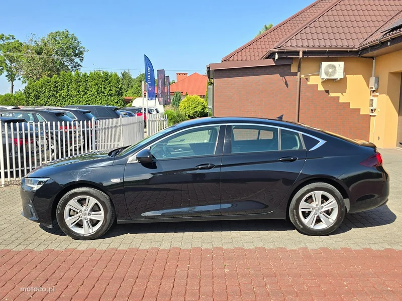 Opel Insignia B 8