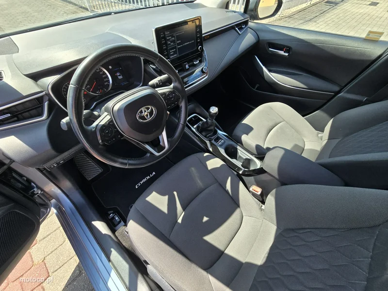 Toyota Corolla E210 11