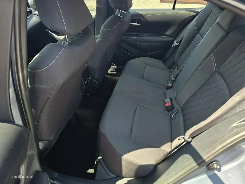 Toyota Corolla E210 12