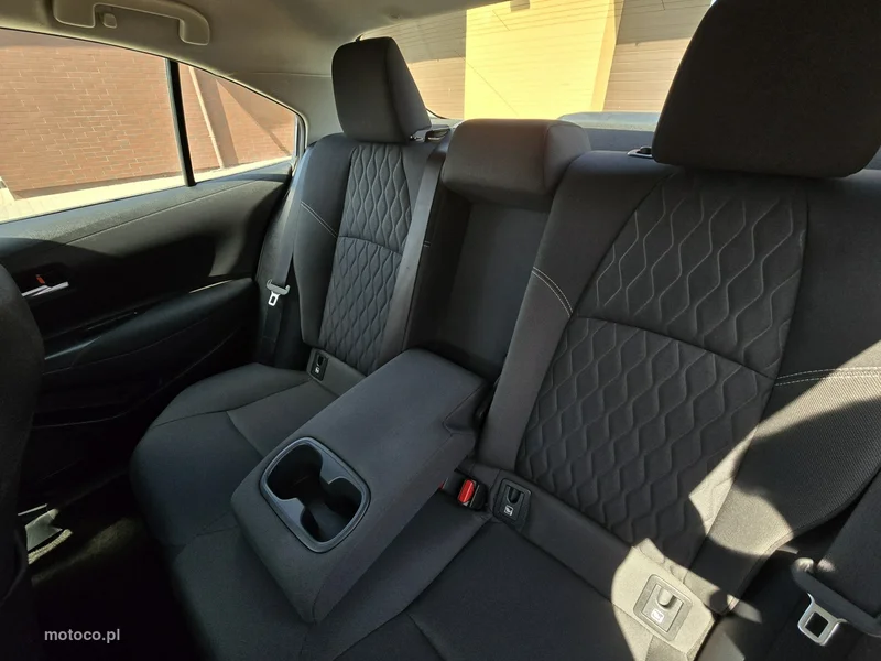 Toyota Corolla E210 13
