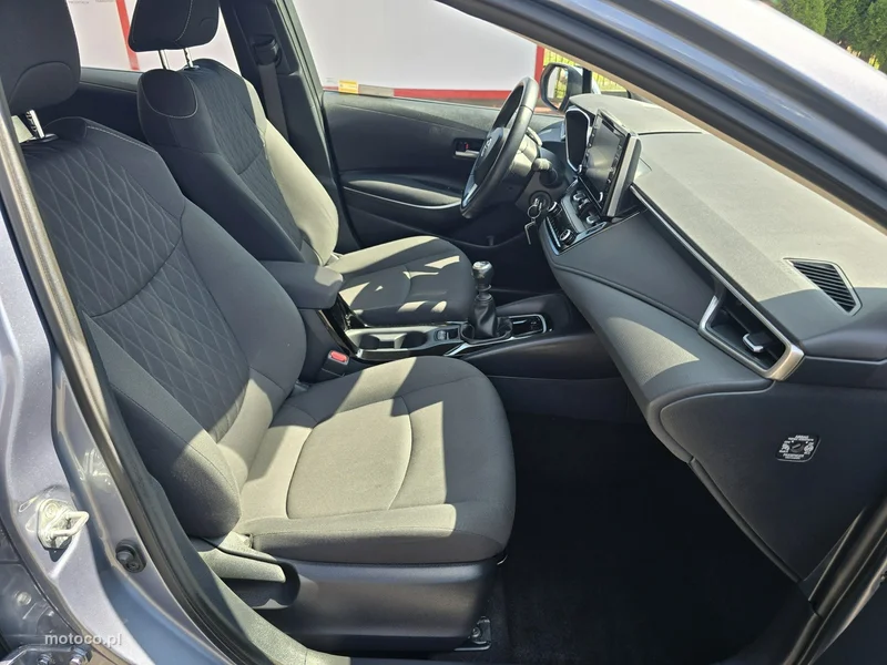 Toyota Corolla E210 15